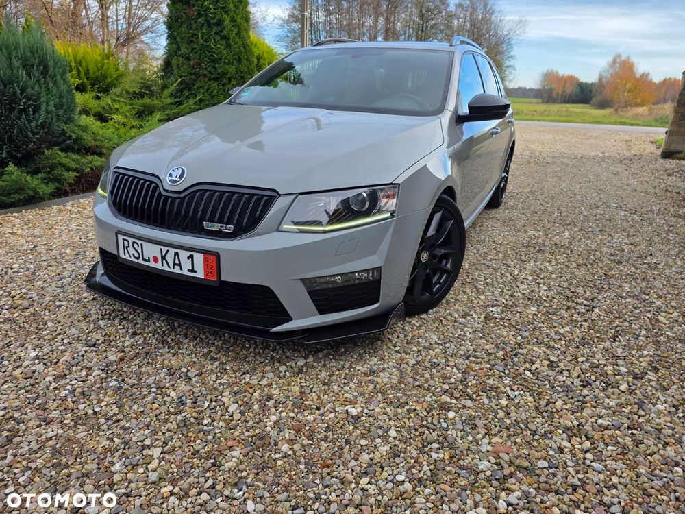 Skoda Octavia ver-combi-2-0-tdi-dsg-rs - 2