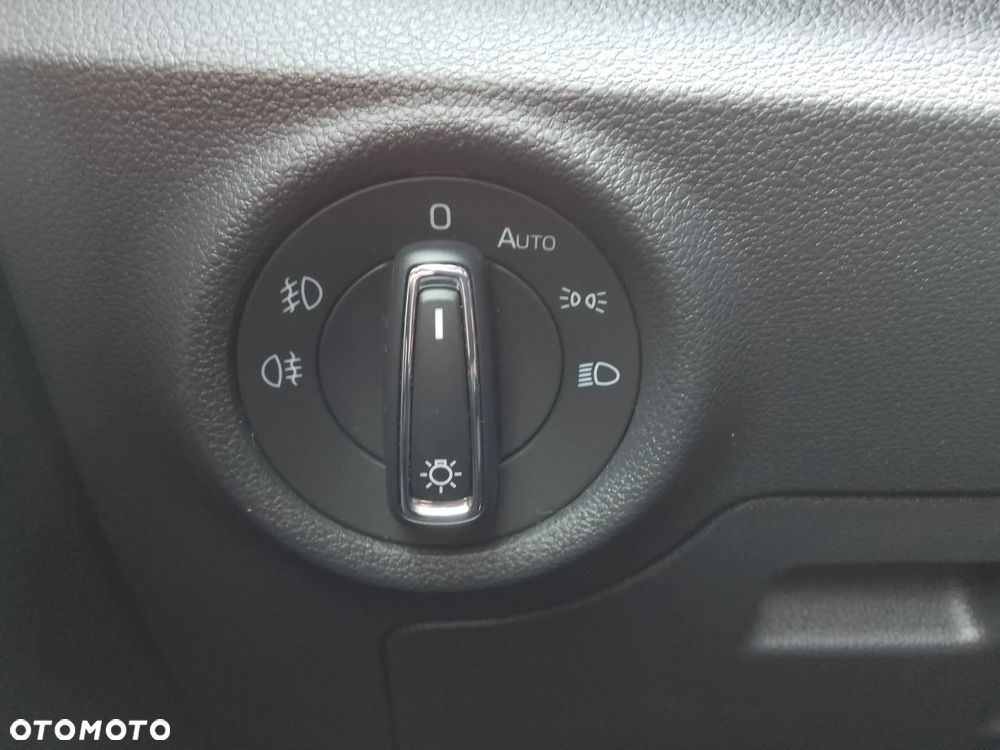 Skoda Kamiq 1.0 TSI Style DSG - 25