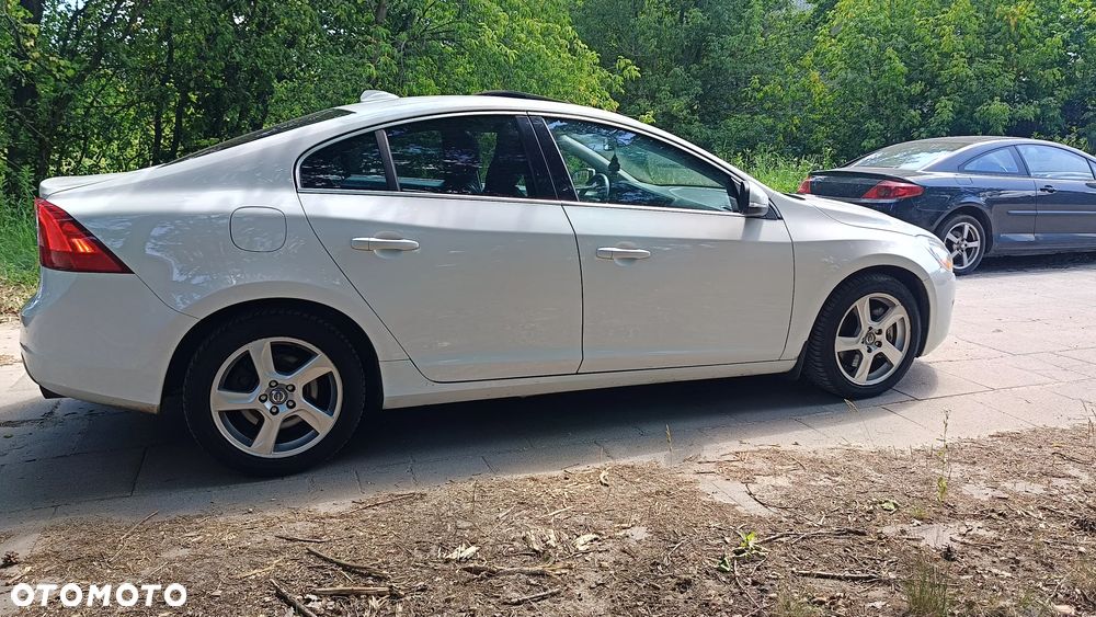 Volvo S60 2.5 T5 - 16