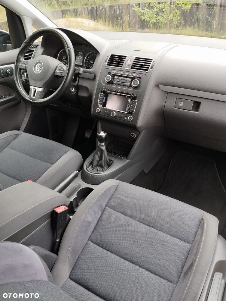 Volkswagen Touran - 5
