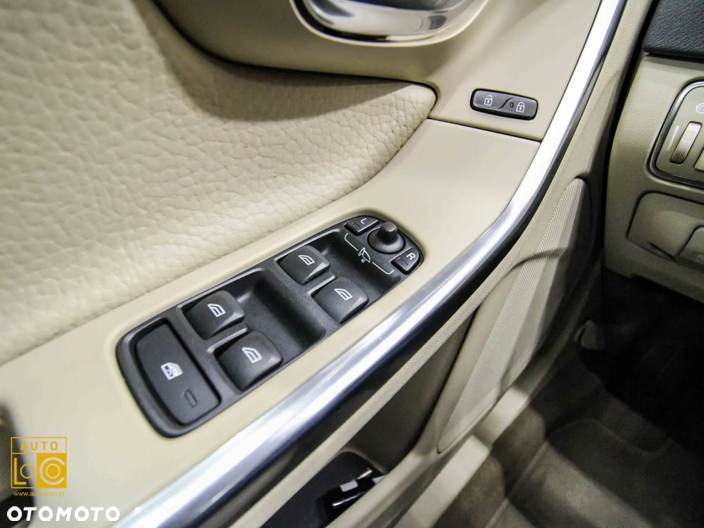 Volvo S60 2.5 T5 - 24
