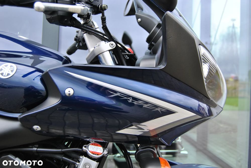 Yamaha FZ - 12