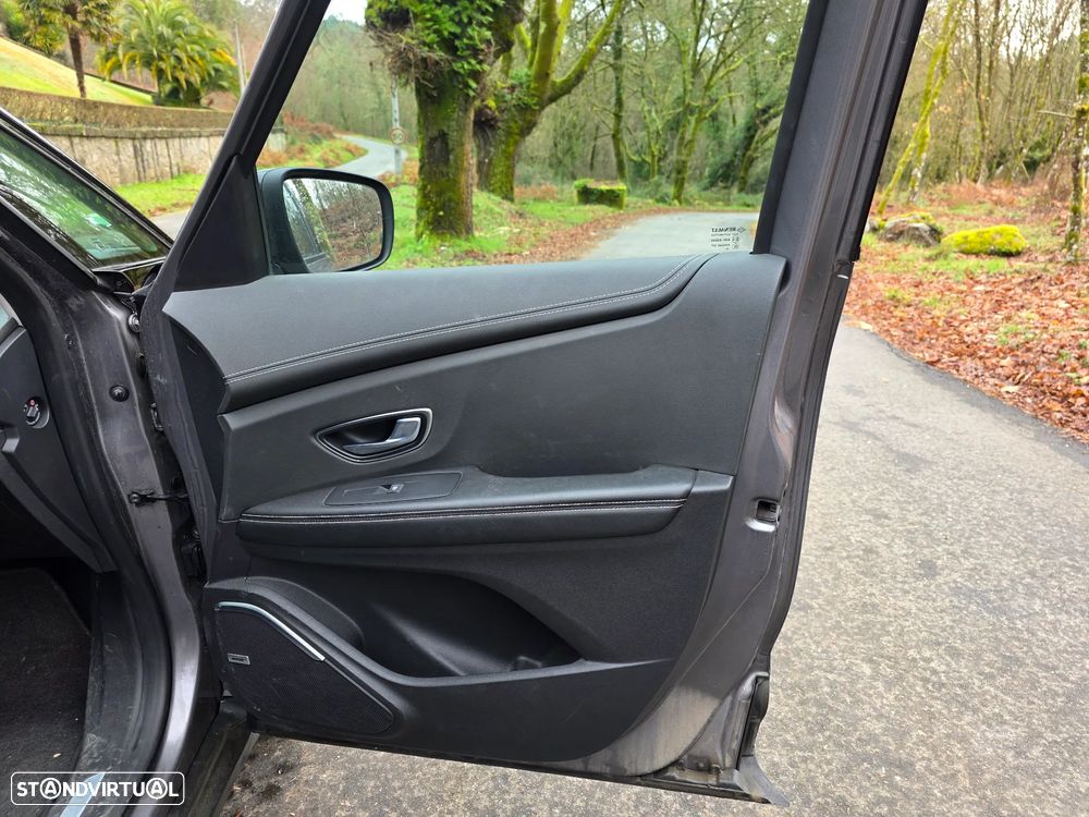 Renault Scénic Energy dCi 130 Start & Stop Euro 6 Bose Edition - 26