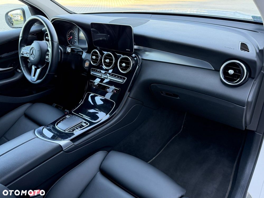 Mercedes-Benz GLC 200 d Business Edition - 29