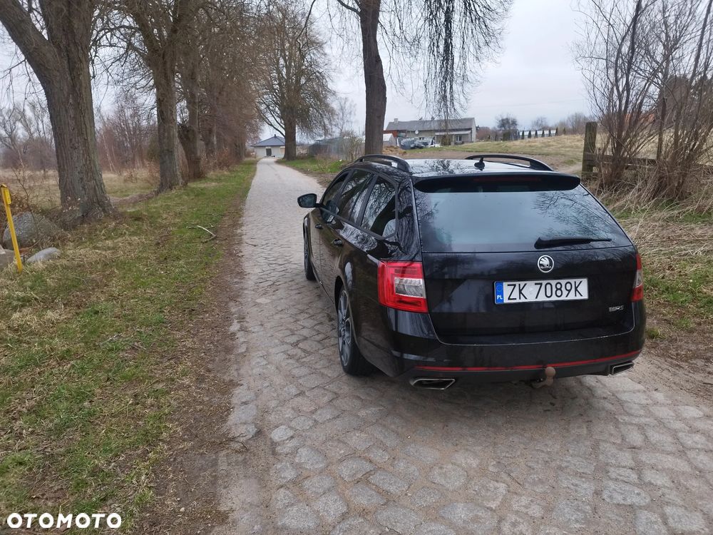 Skoda Octavia 2.0 TDI RS DSG - 6