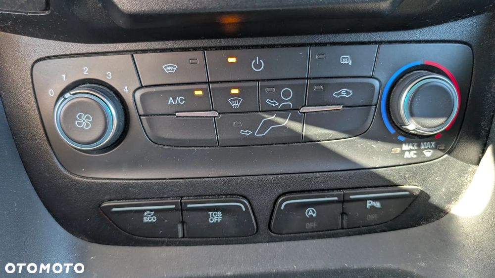 Ford TRANSIT CONNECT - 10