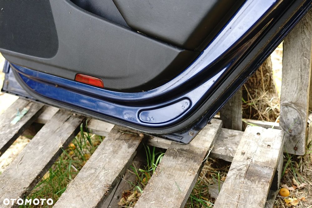 Drzwi tył tylne prawe VW Passat B6 Kombi LD5Q - 15