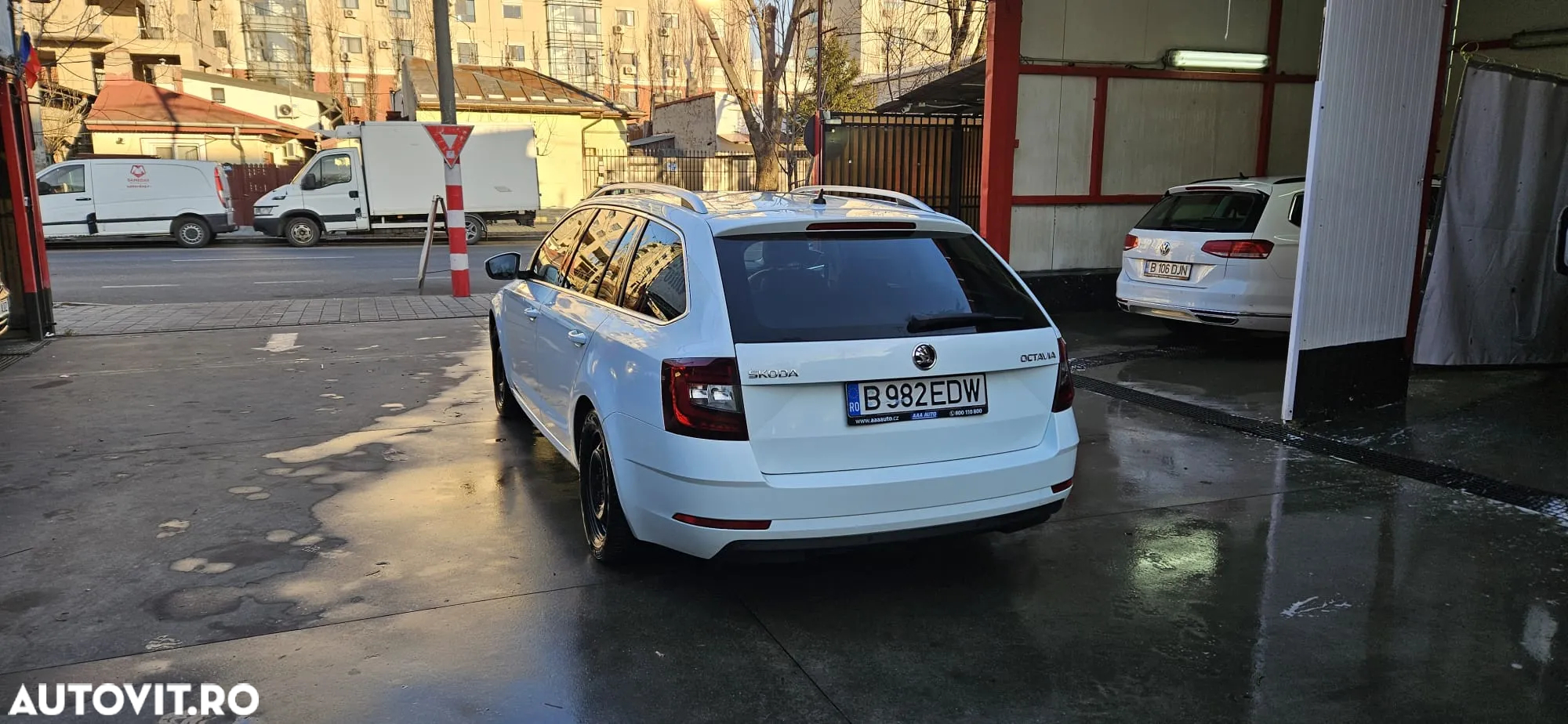 Skoda Octavia 2.0 TDI DSG Premium Edition - 4