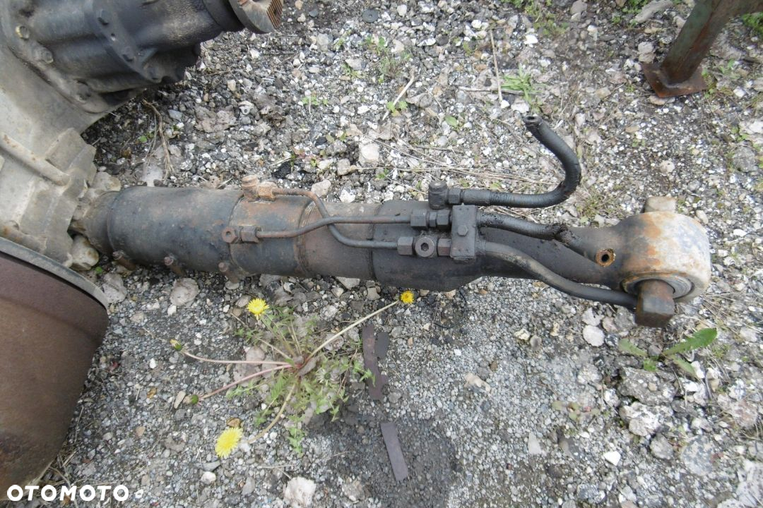 Siłownik skrętu hydrauliczny Ginaf 8x4 drążek - 4