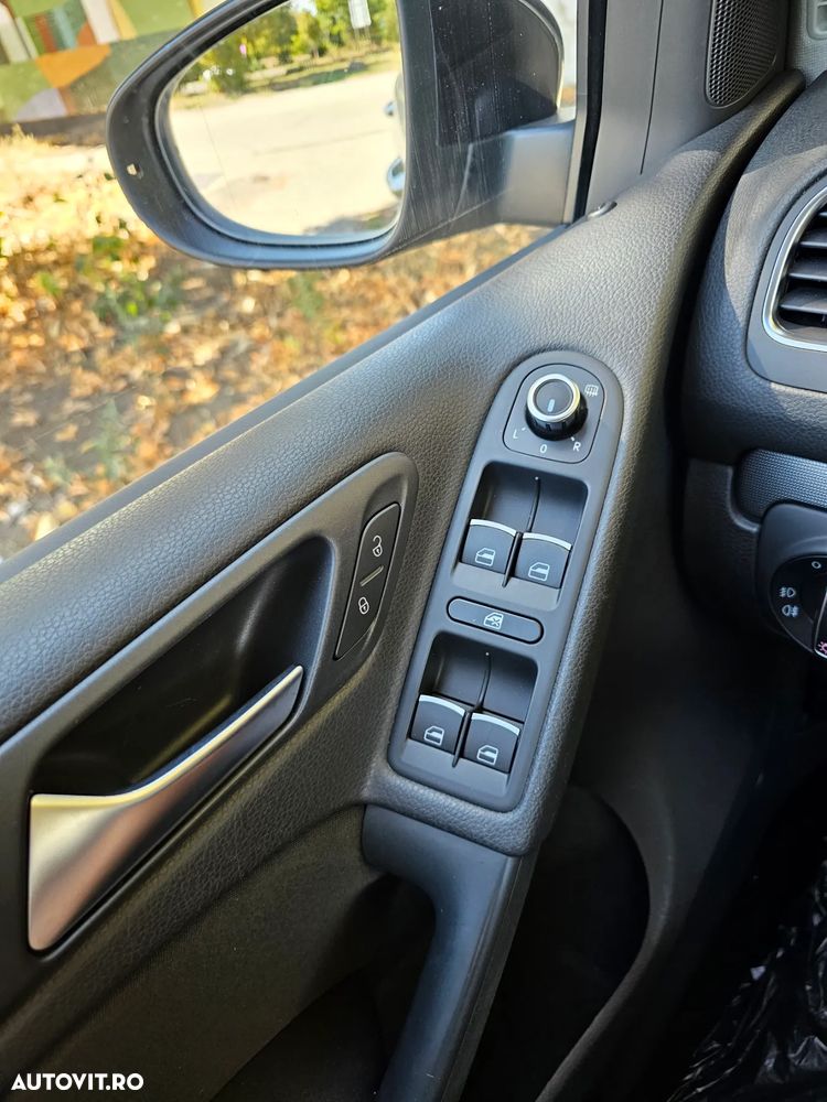 Volkswagen Golf 1.4 TSI Style - 27