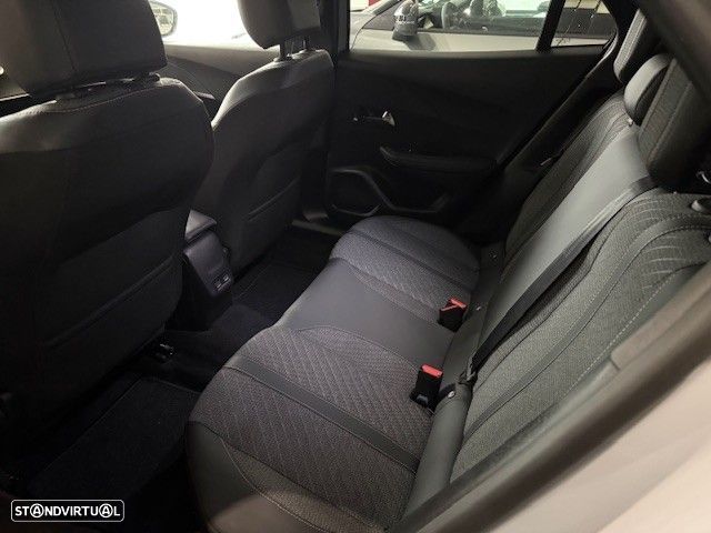 Peugeot 2008 1.2 Hybrid Allure e-DCS6 - 9