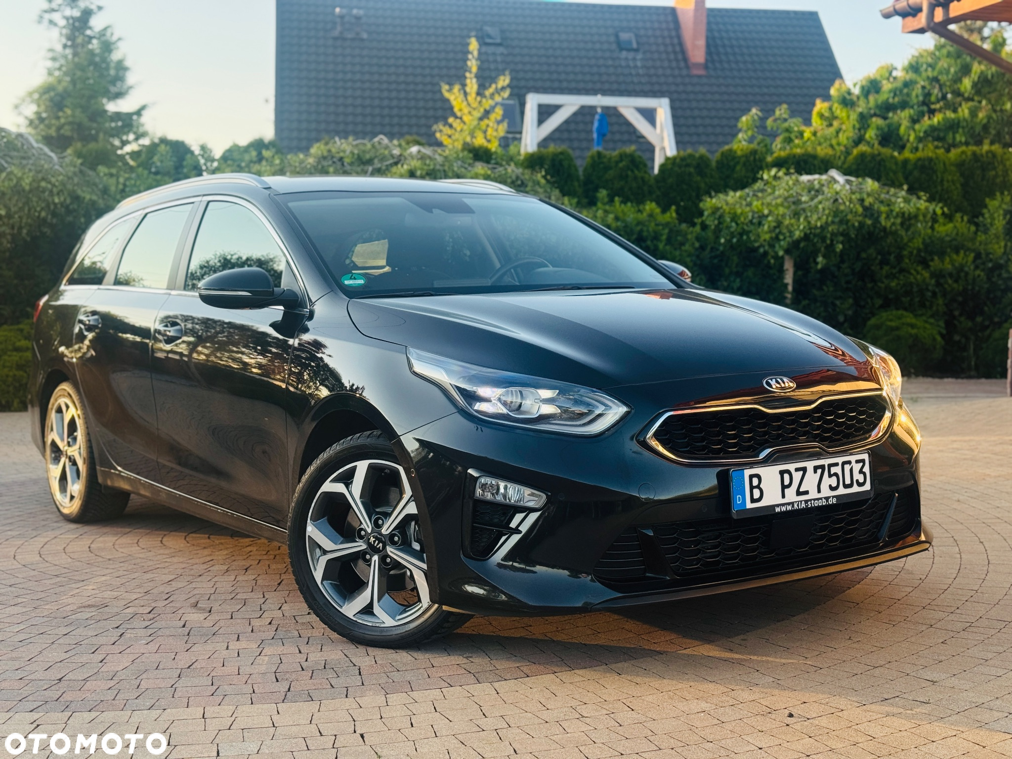 Kia Ceed SW 1.6 CRDi DCT Platinum Edition - 28