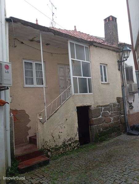 Vendo casa centro de vila de Santar - Grande imagem: 3/12