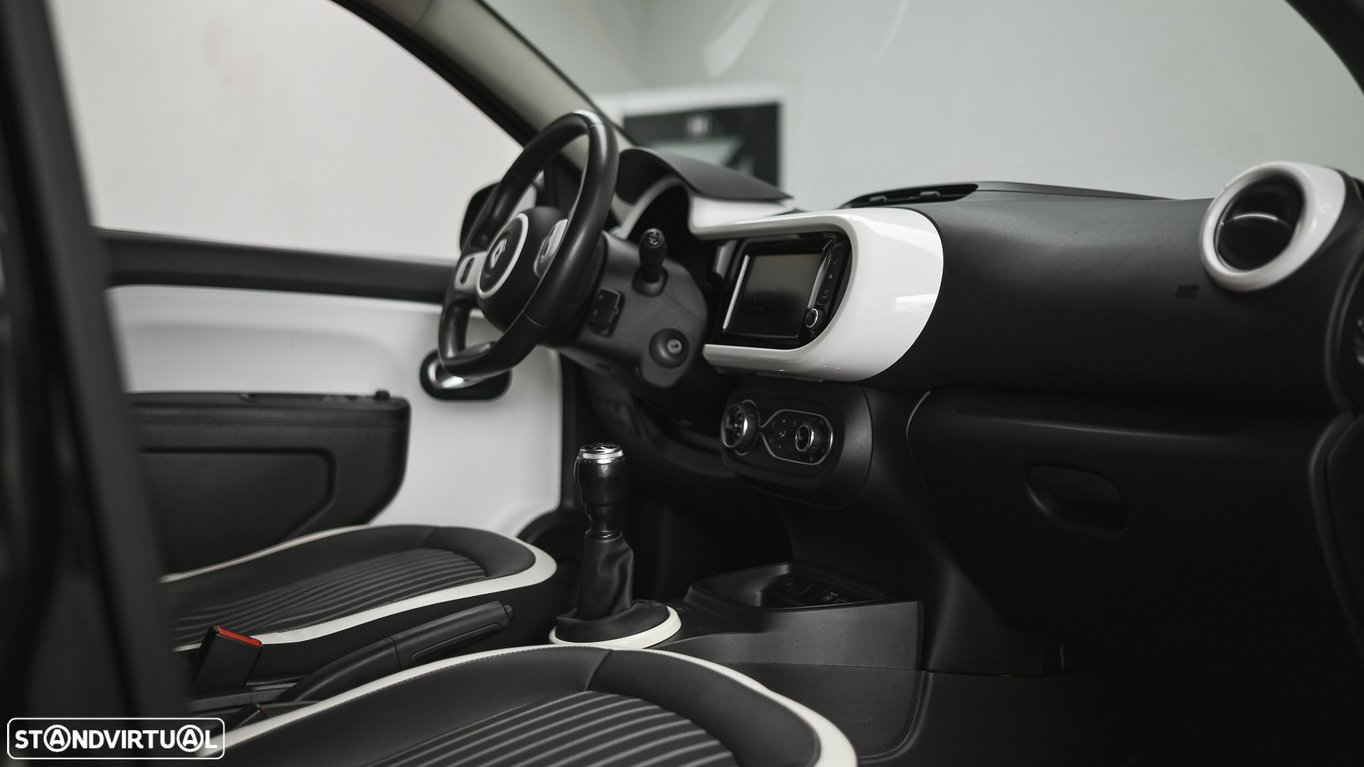 Renault Twingo ENERGY TCe 90 Intens - 29