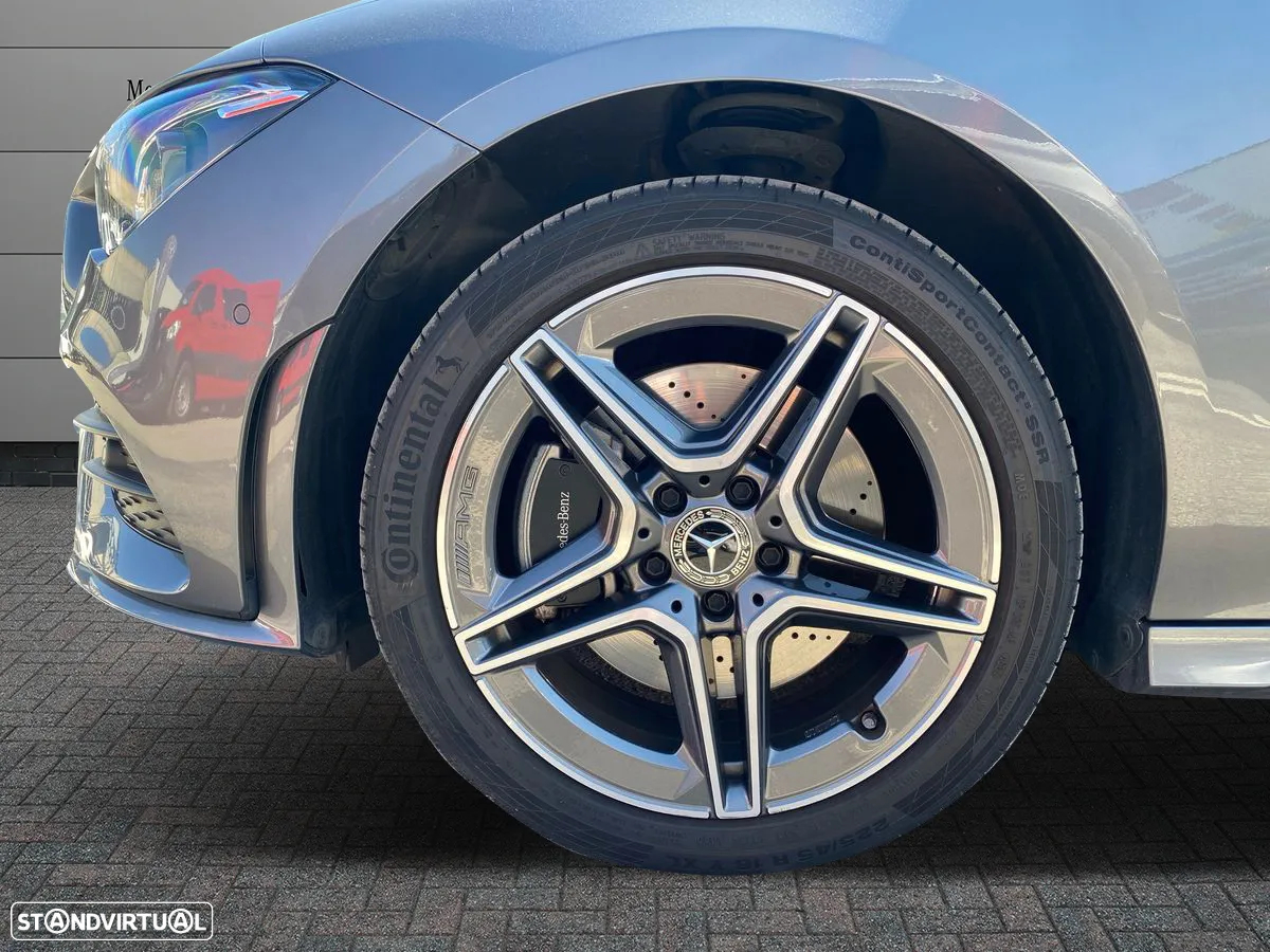 Mercedes-Benz CLA 250 e AMG Line - 5
