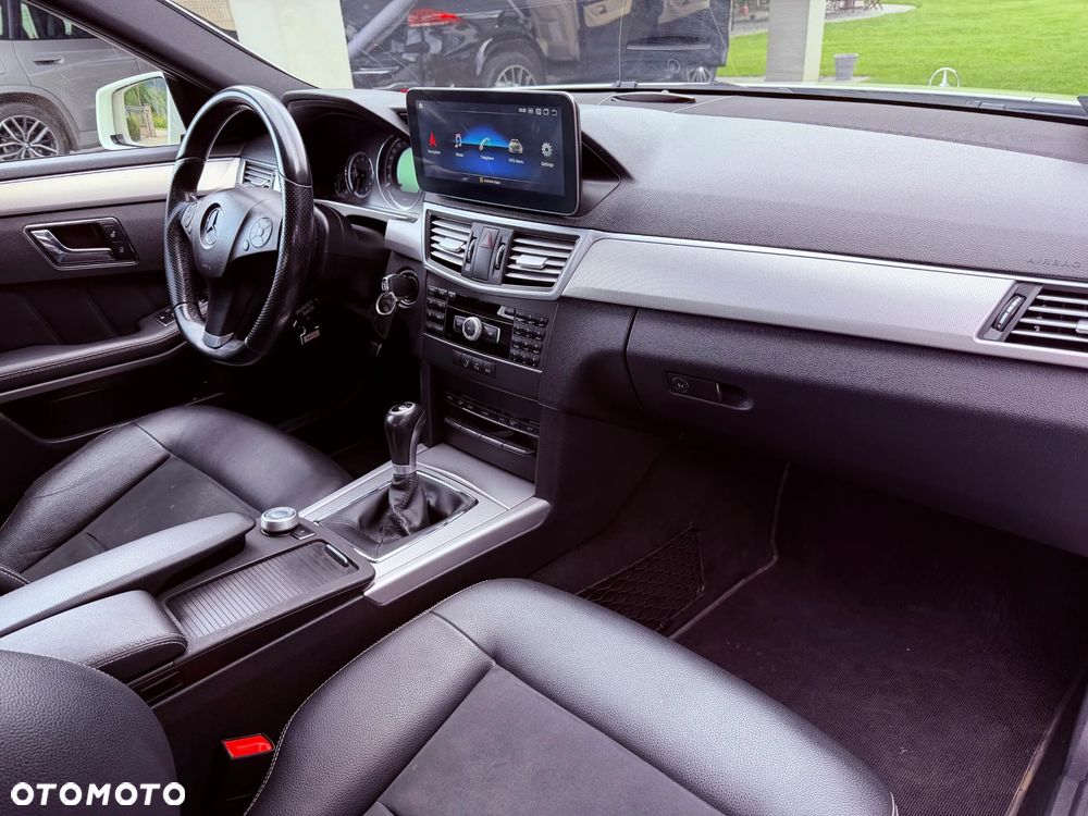 Mercedes-Benz Klasa E 200 CGI BlueEffICIENCY - 8