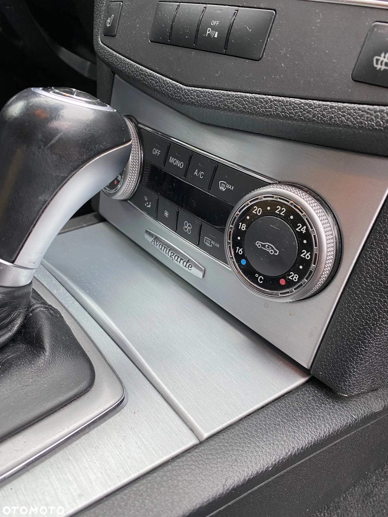 Mercedes-Benz Klasa C 220 T CDI DPF Automatik BlueEFFICIENCY Avantgarde - 4