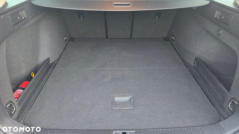 Volkswagen Passat ver-2-0-tdi-scr-comfortline - 22