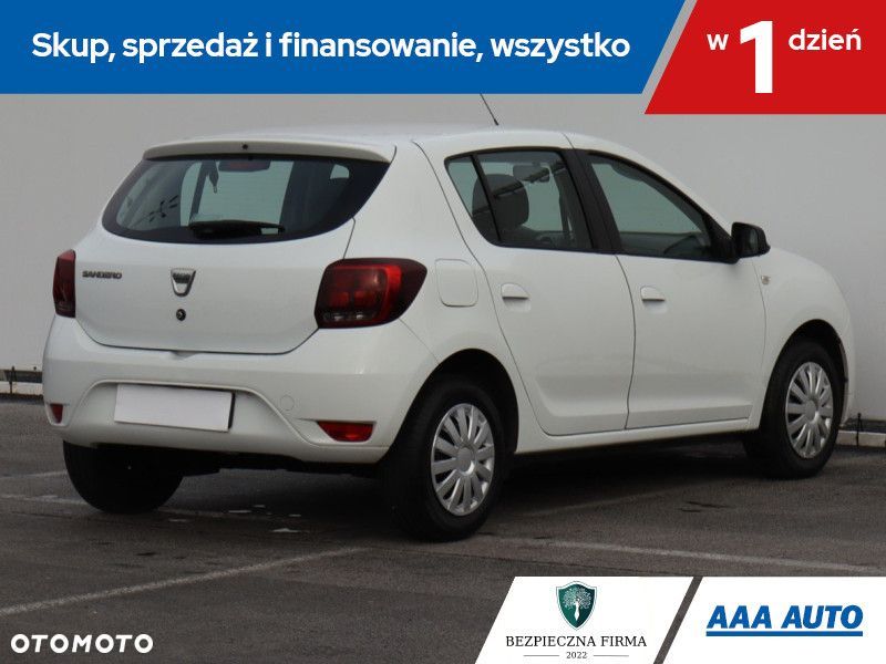 Dacia Sandero - 6