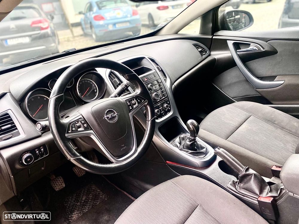 Opel Astra GTC 1.7 CDTI DPF - 13