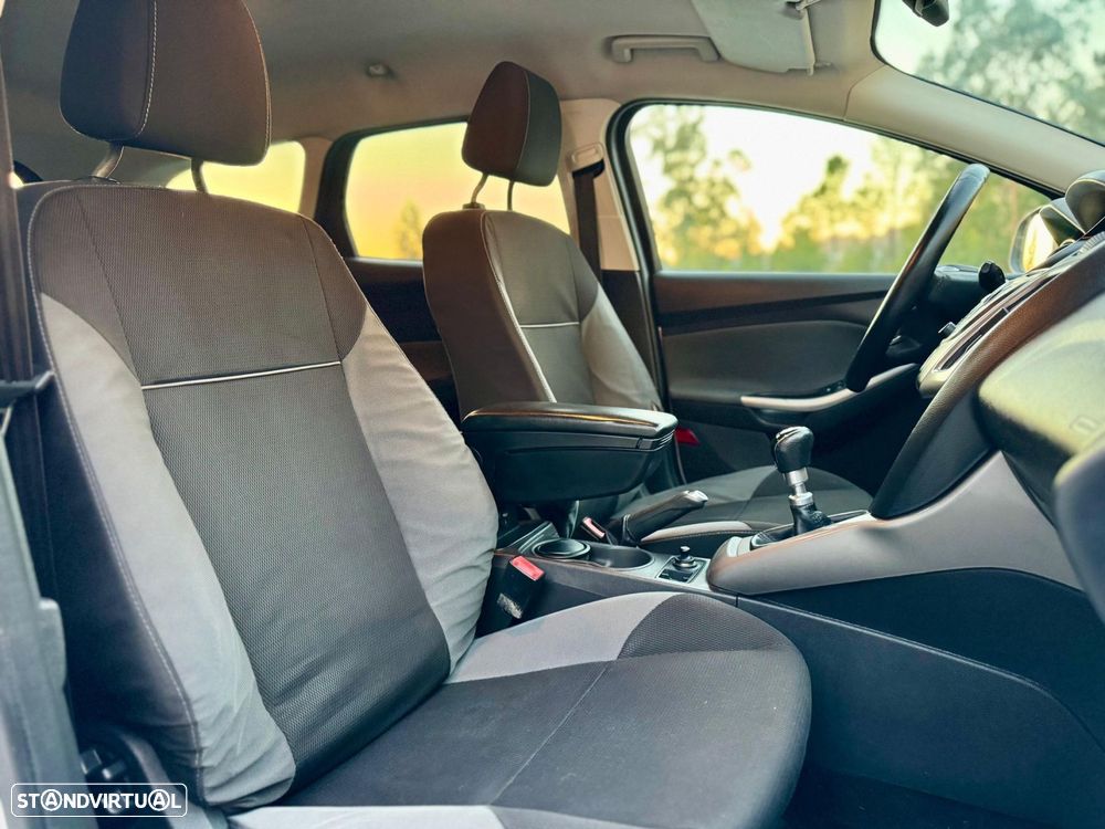 Ford Focus SW 1.6 TDCi Titanium - 8