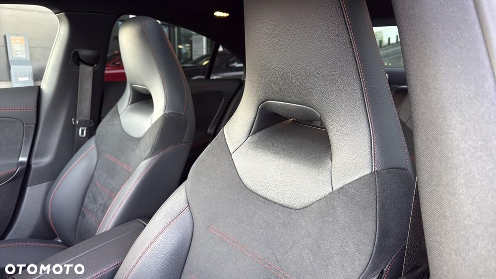 Mercedes-Benz CLA - 11