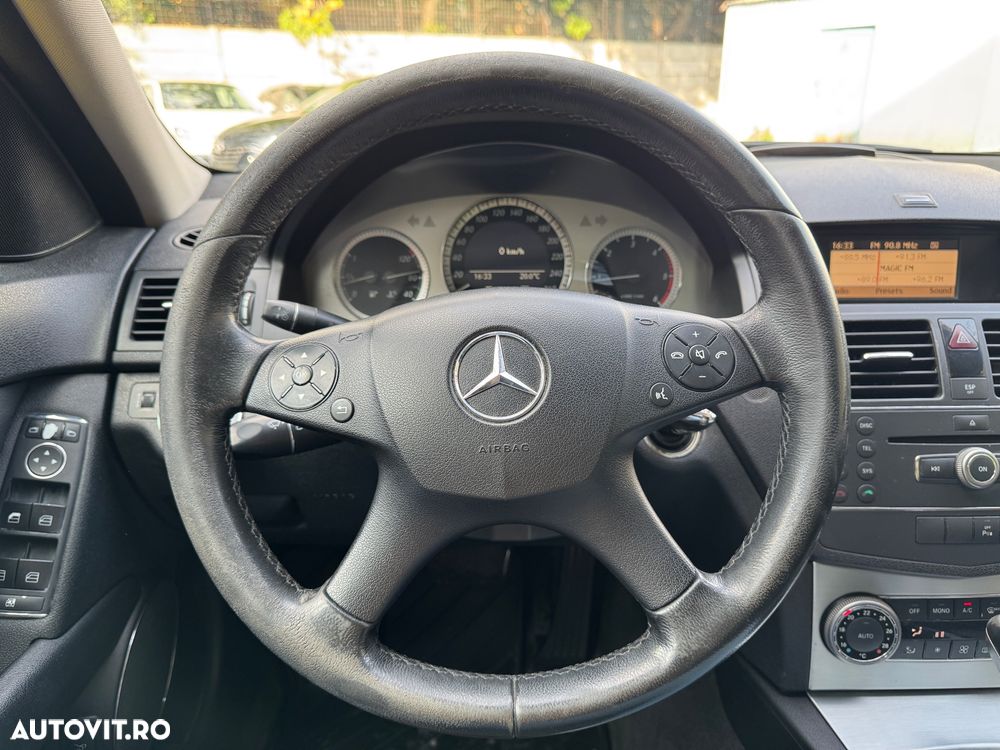 Mercedes-Benz C - 9