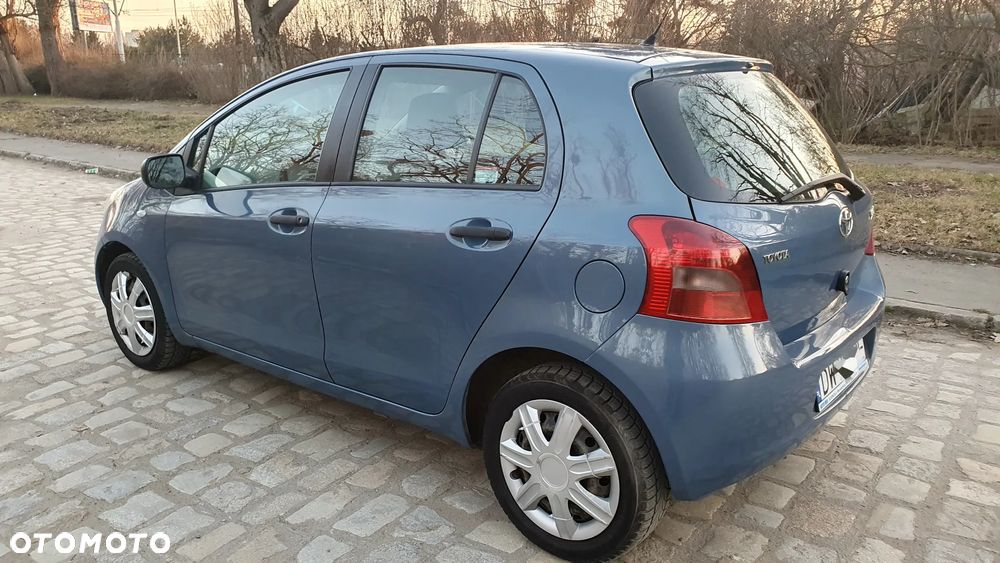Toyota Yaris 1.3 Luna Premium - 7