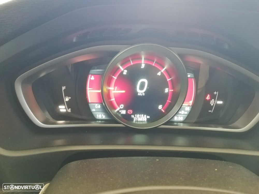 Volvo V40 D2 Momentum - 13