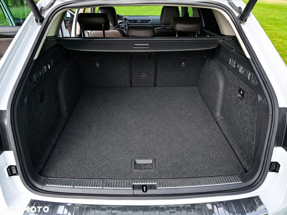 Skoda Superb 2.0 TDI L&K DSG - 18