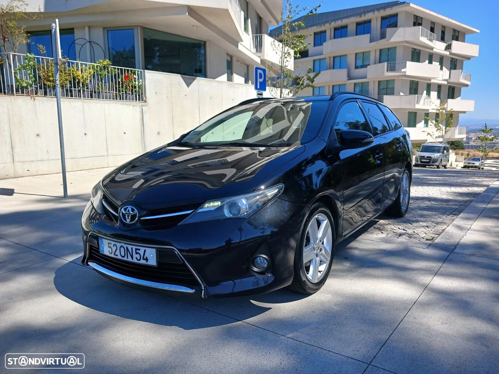 Toyota Auris Touring Sports 1.4 D-4D Com+P.Sport — fotografia 4