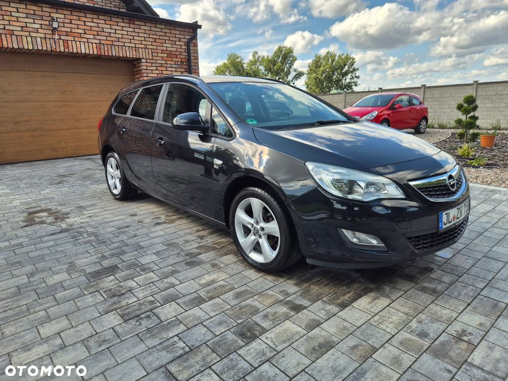 Opel Astra 1.4 Turbo 150 Jahre - 2