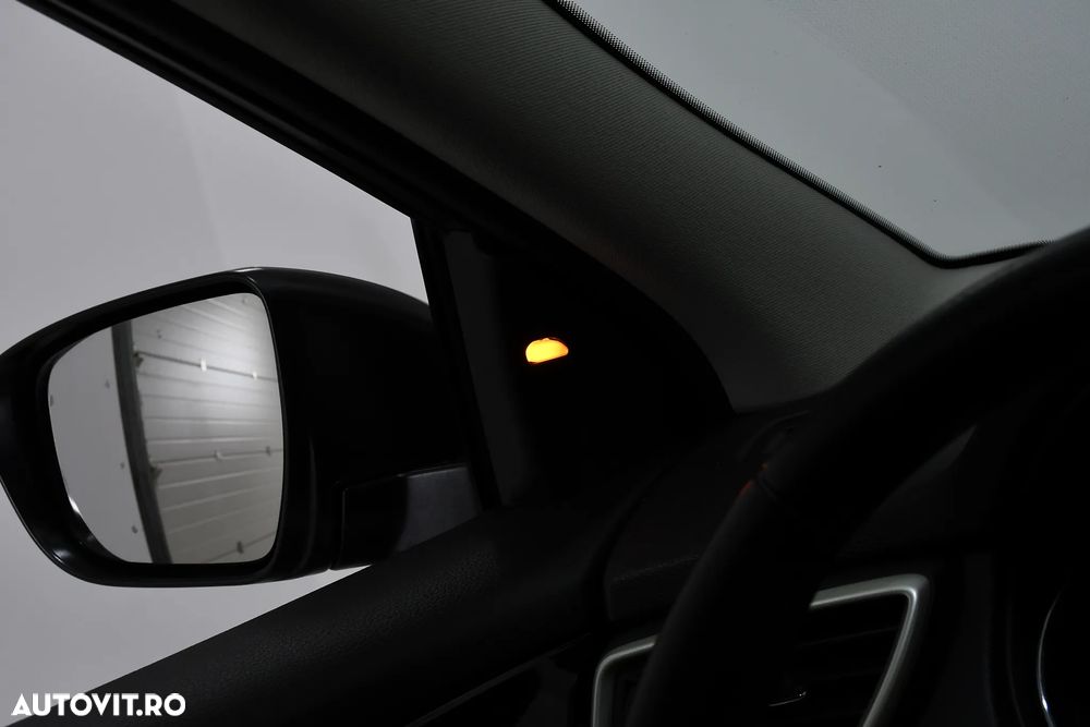 Nissan Qashqai 1.6 DCI TEKNA+ - 28