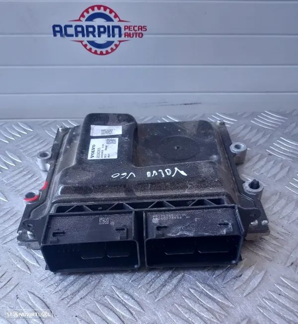 Centralina Motor Volvo V60 2.0 2019 Ref: 32242005 - 1