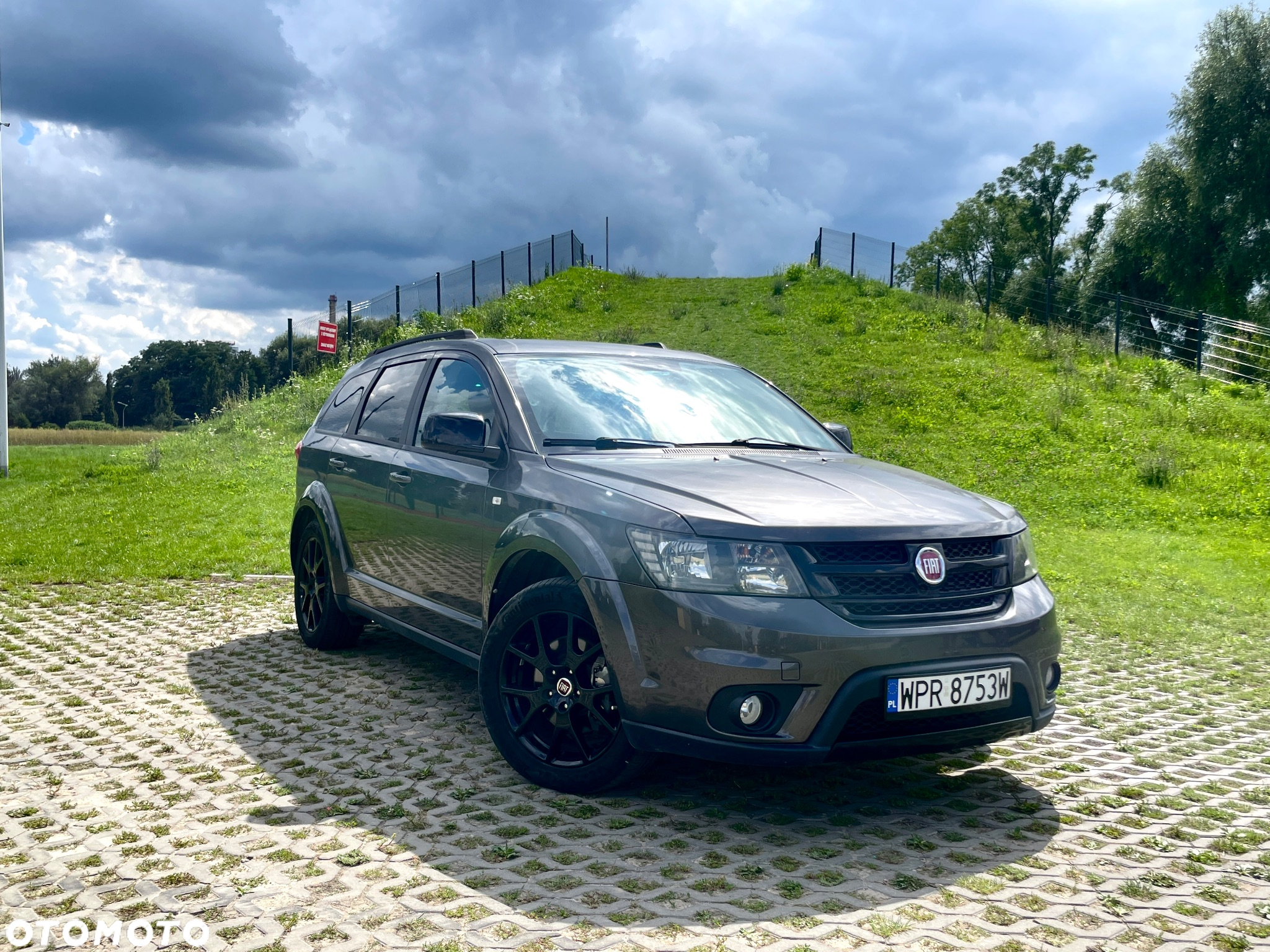 Fiat Freemont 2.0 Multijet Black Code AWD - 3