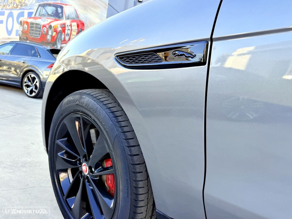 Jaguar F-Pace 2.0 P400e AWD R-Dynamic HSE - 54