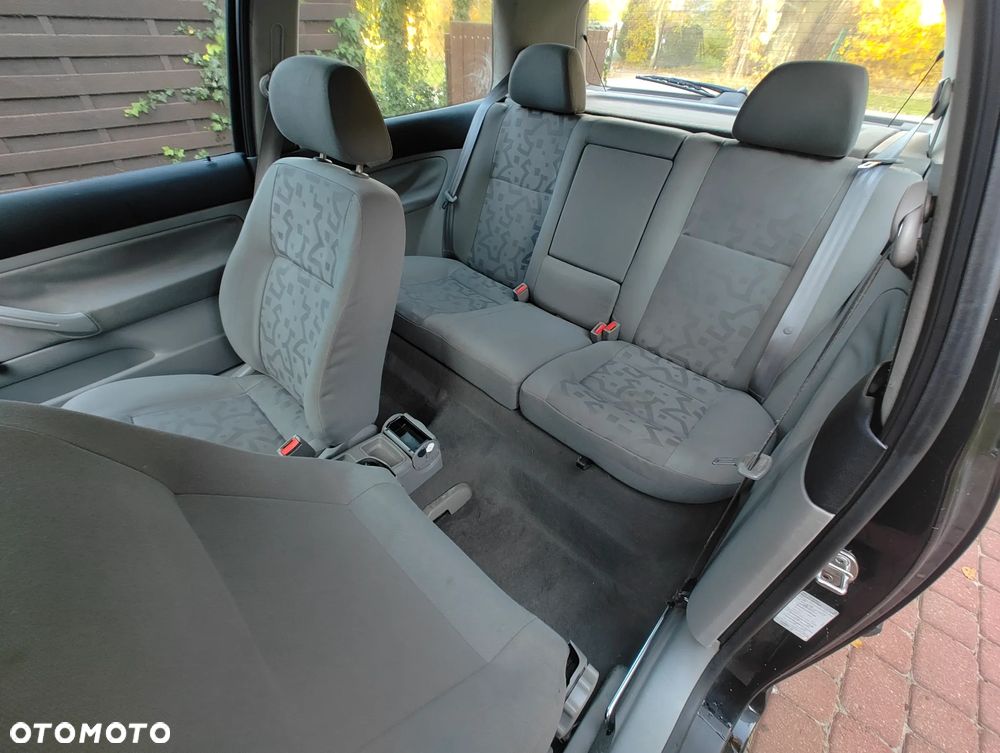 Volkswagen Golf - 17