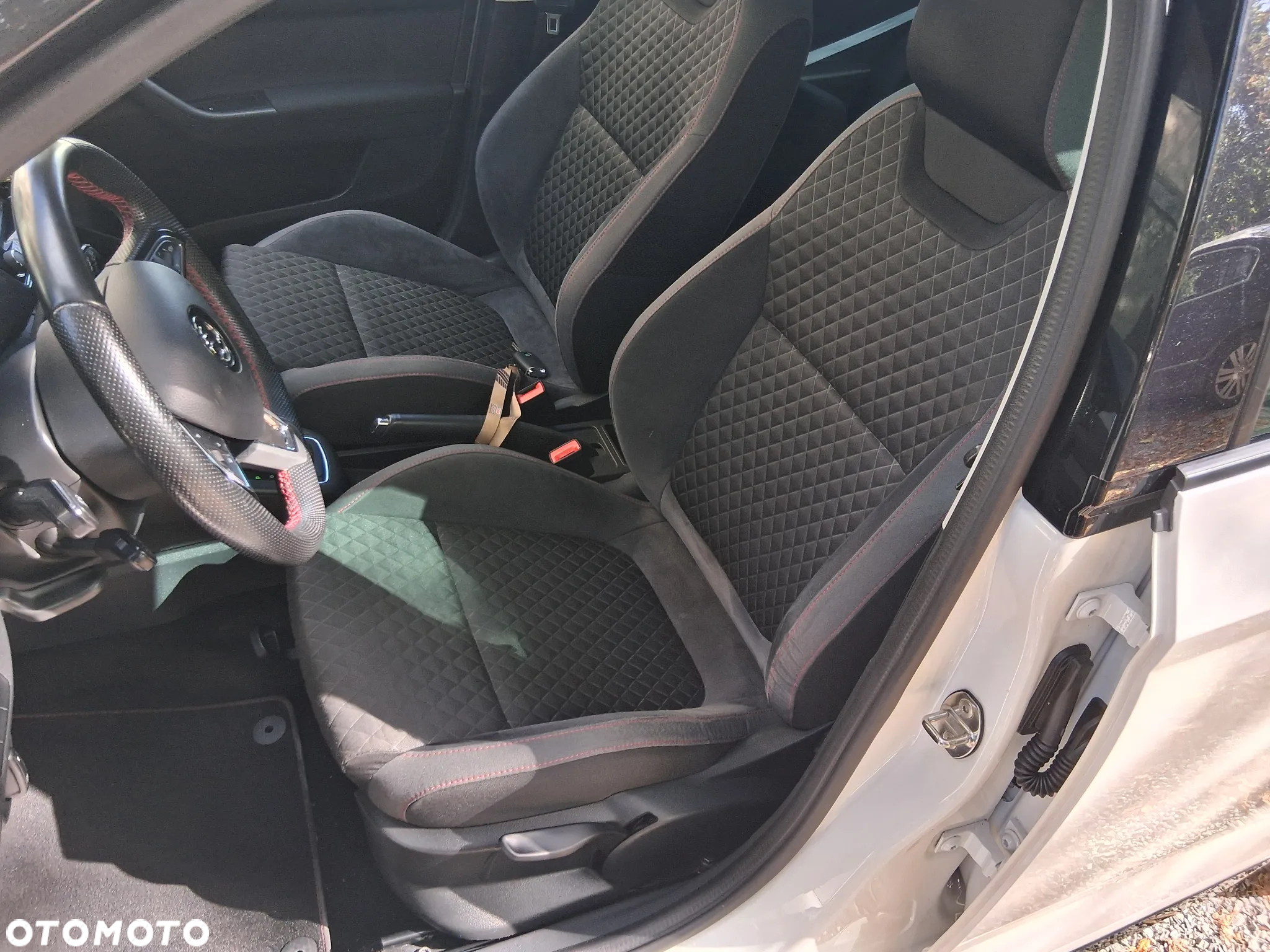 Skoda Fabia 1.4 TSI DSG R5 - 16
