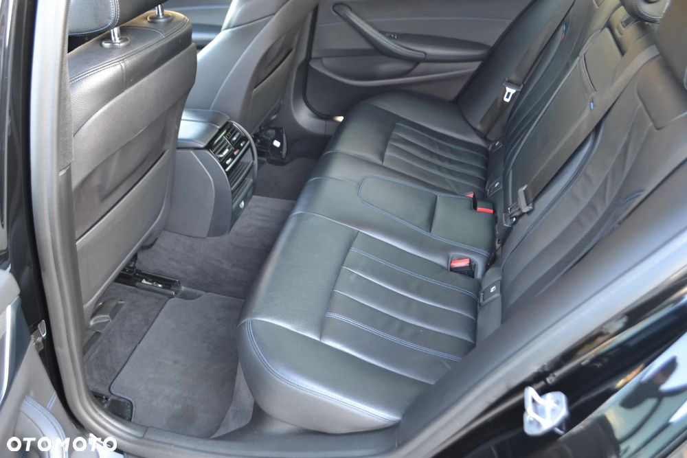 BMW Seria 5 - 21