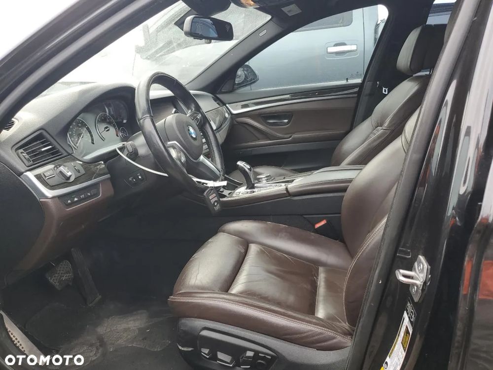 BMW Seria 5 535i xDrive - 7