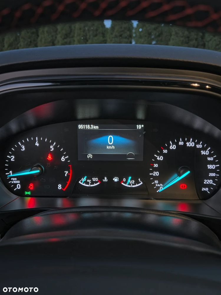 Ford Focus 1.5 EcoBoost ST-Line - 12