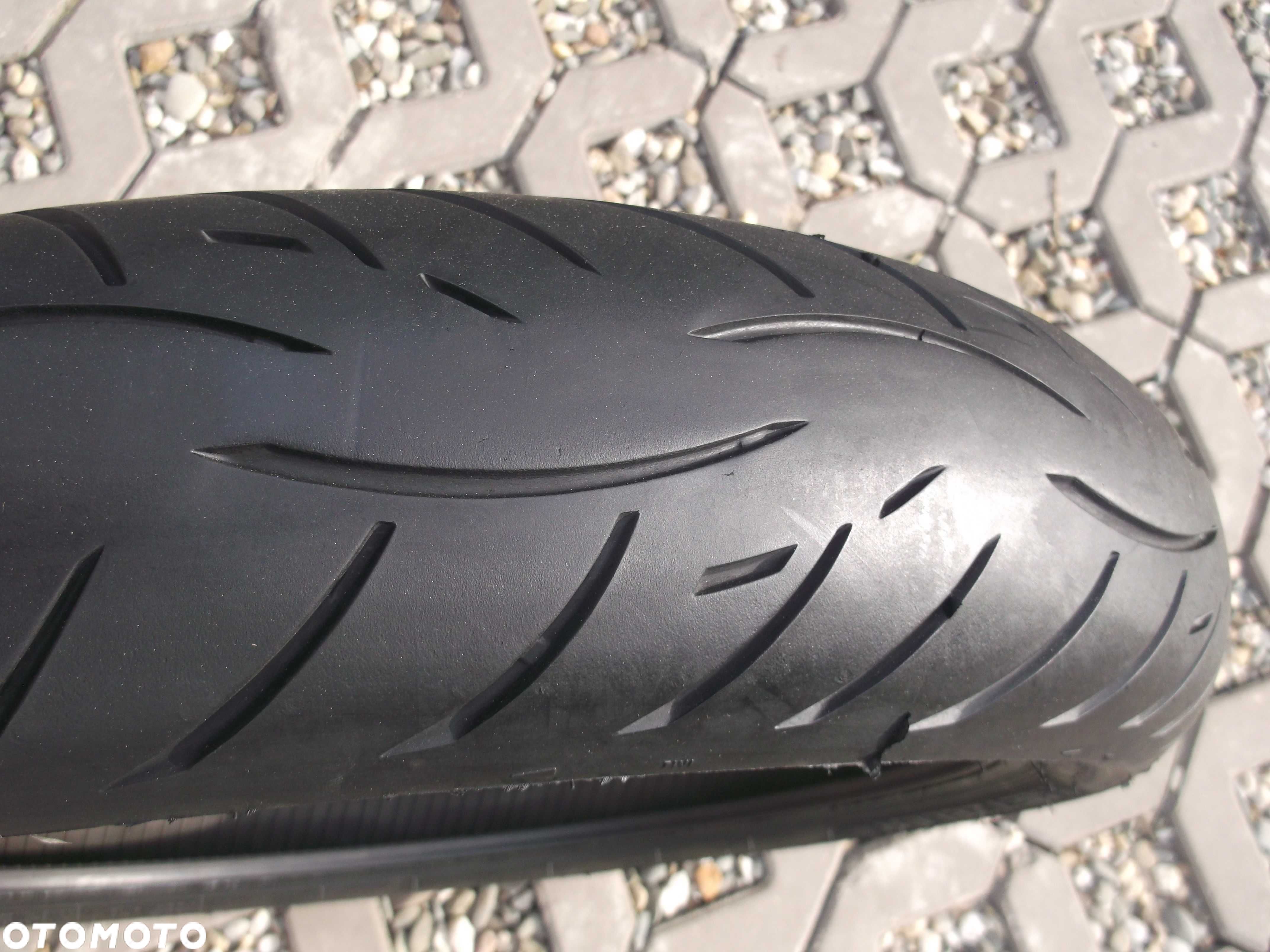 opona 120/70ZR17	58W Metzeler Roadtec z8 interact dot4714 2,8mm - 1