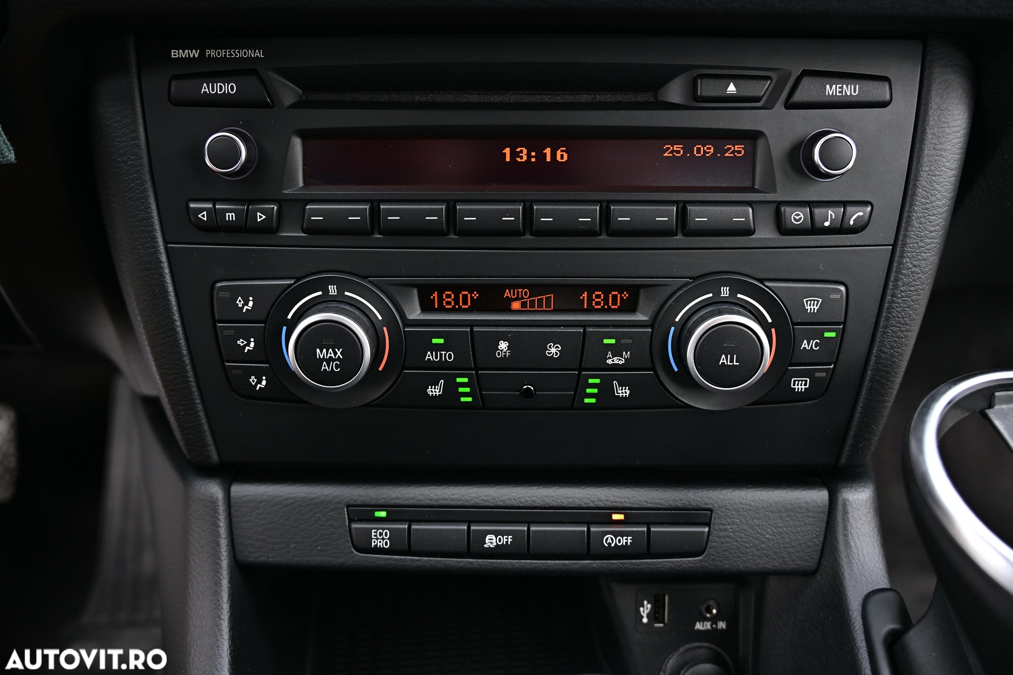 BMW X1 sDrive18d Sport Line - 24