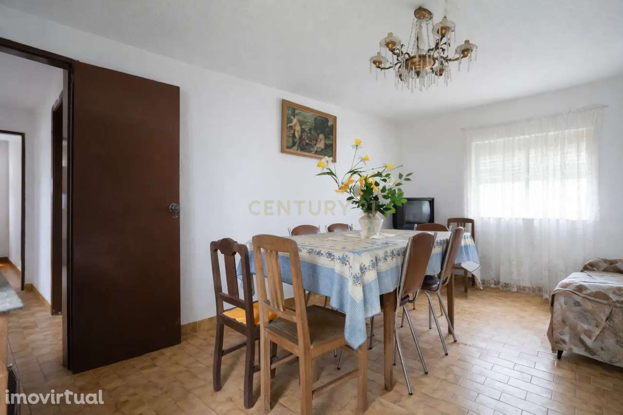 Casa para Recuperar em Góis, Coimbra - 5 Quartos e 2 WC - Grande imagem: 2/22