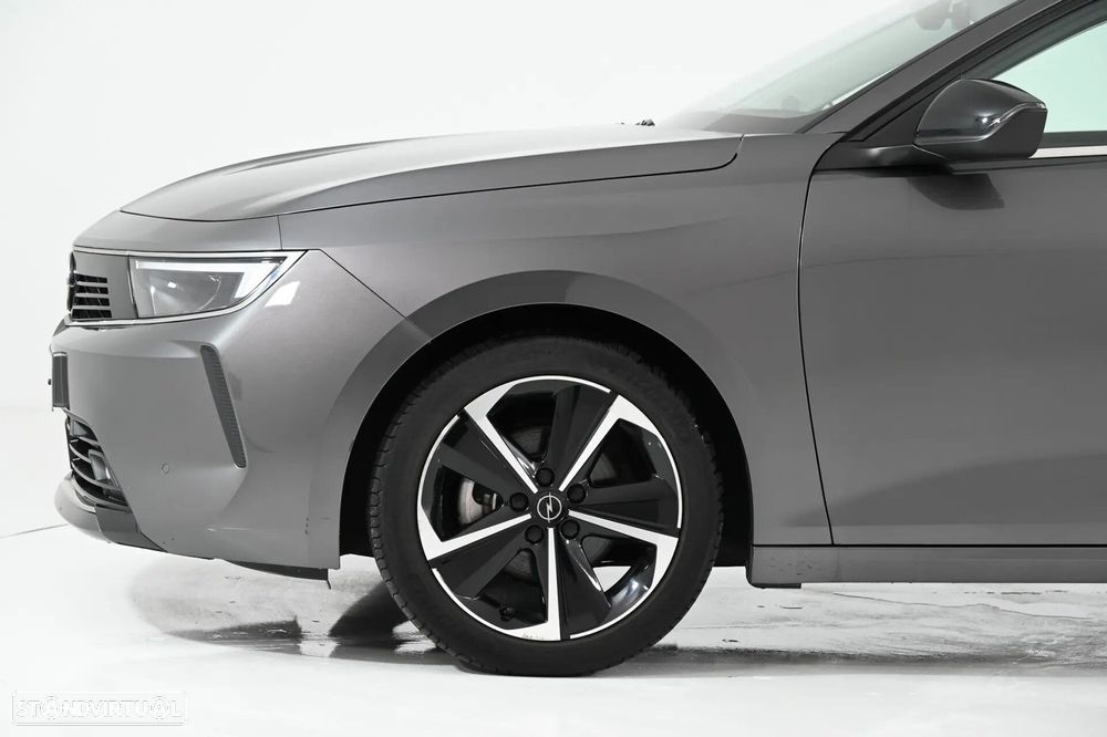 Opel Astra 1.2 T Elegance - 11