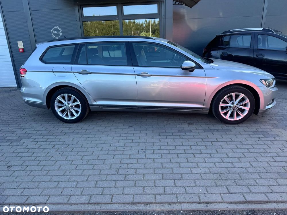 Volkswagen Passat 2.0 TDI (BlueMotion Technology) DSG Comfortline - 10