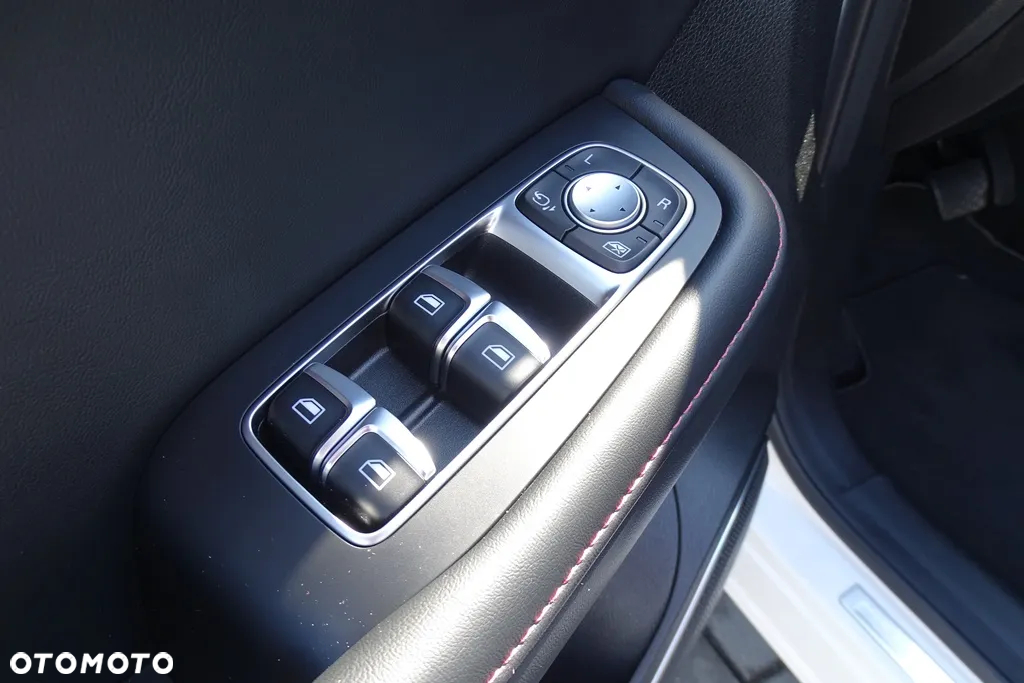 MG EHS 1.5T-GDI PHEV Luxury - 16