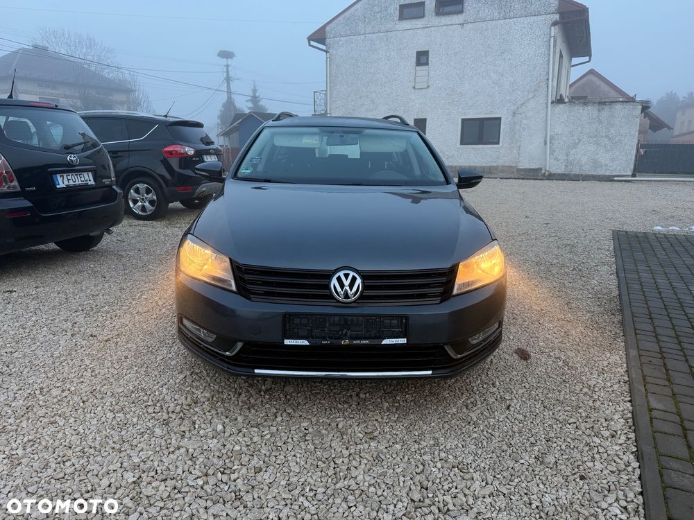 Volkswagen Passat - 2