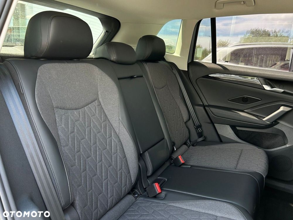 Volkswagen Tiguan - 8