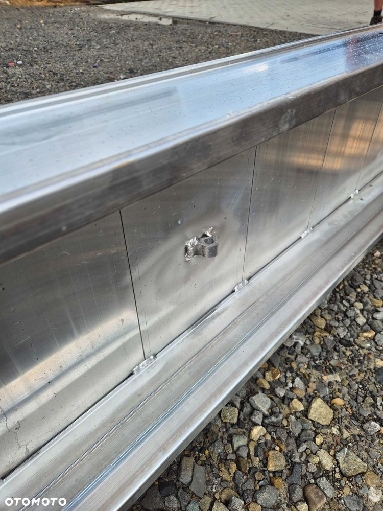 Najazdy aluminiowe 4m/3800kg udźwig - Idealne do załadunku minikoparek, dostawa kurierem - 4
